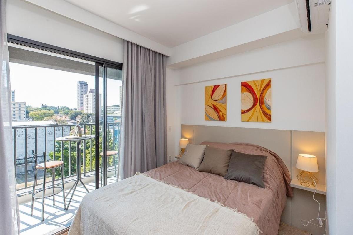 Apartamento Completo Com Varanda No Alto Da Boa Vista. São Paulo